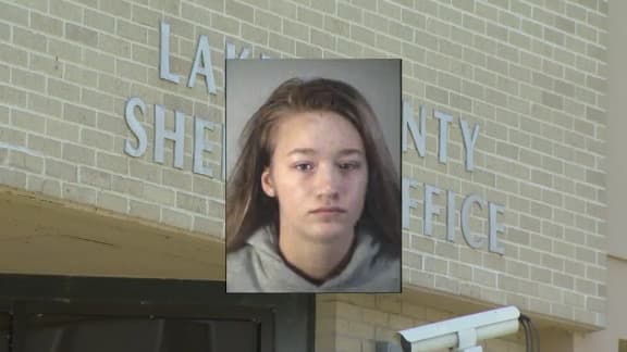 Roba dinero a sus padres y lo utiliza para contratar a alguien que los asesine