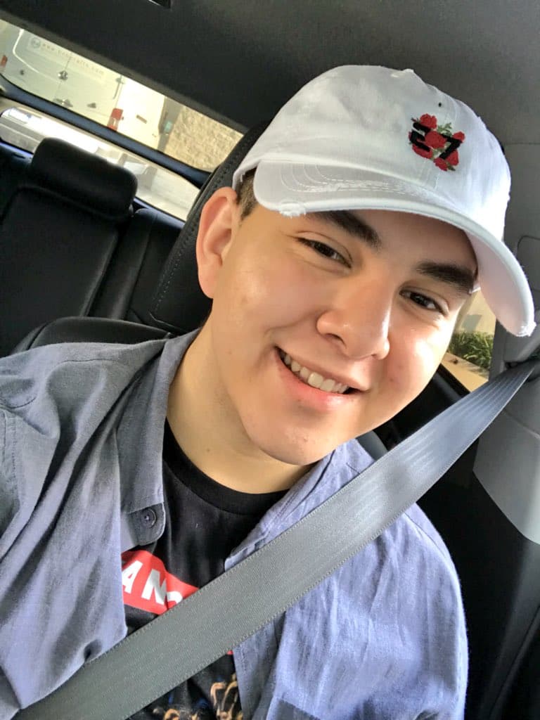 En julio pasado, su hermano menor Johnny Rivera, quien también
<b><a href="https://www.univision.com/entretenimiento/no-fue-un-milagro-el-hijo-menor-de-jenni-rivera-confiesa-cuanto-le-costo-bajar-de-peso-fotos" target="_blank">ha hablado de su batalla contra el sobrepreso</a></b>, reaccionó a los duros comentarios contra Chiquis por sus sensuales fotos y a través de su cuenta de Twitter pidió que la dejaran en paz.