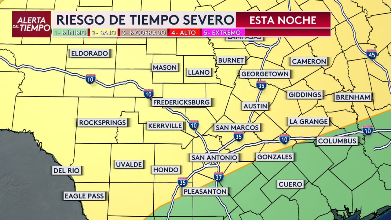 El mayor potencial de lluvia se pronostica para esta noche y la medianoche.
<br>
<br>📲 Recomendaciones:
<br>
<br>⚠️ Manténgase alerta a las actualizaciones del tiempo
<br>🔋 Tenga cargados sus dispositivos móviles
<br>🌧️ Prepare un plan en caso de tormentas severas o inundaciones