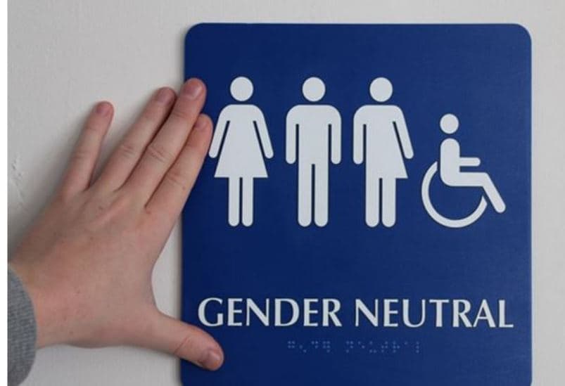 Candente debate en Puerto Rico por uso de baños a estudiantes transexuales