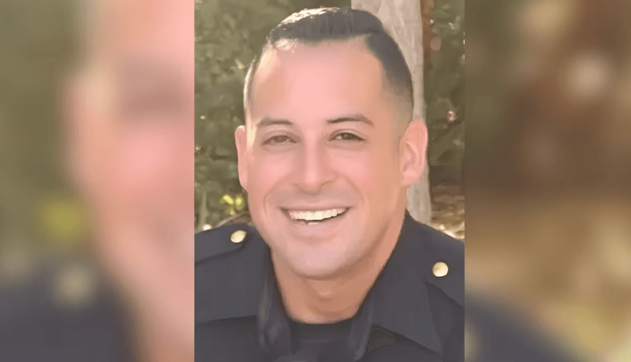 <h3 class="cms-H3-H3">Estranguló a su hijo de 5 años por no desayunar rápido</h3>
<br>Un ayudante del sheriff del condado de San Mateo
<a href="https://www.univision.com/local/san-francisco-kdtv/ayudante-del-sheriff-del-area-de-la-bahia-identificado-como-steven-romero-estrangulo-a-su-hijo-de-5-anos-por-no-desayunar-rapido-california">fue acusado de estrangular a su hijo</a>, por no terminar su desayuno en menos de 15 minutos.