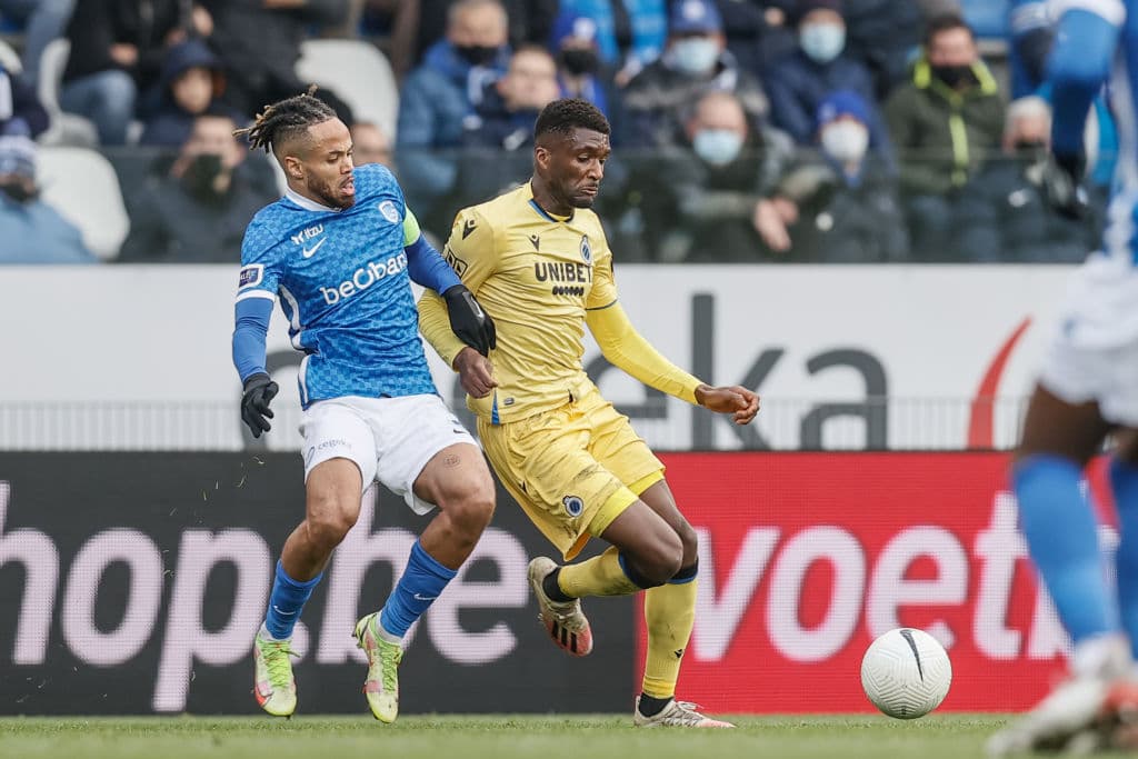 Club Brujas se impone 3-2 al Genk durante la fecha 14 en la Jupiler League. Por parte de los locales, Patrik Hrosovsky anotó doblete, mientras que para los visitantes Vanaken, Lang y Ricca le dieron la victoria a la escuadra belga. El mexicano Gerardo Arteaga hizo asistencia durante el partido.