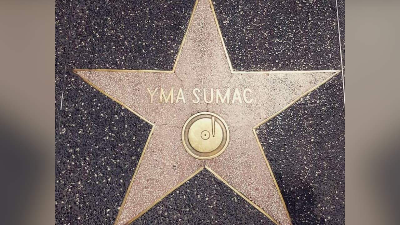 Súmac fue la primera artista peruana y latinoamericana en tener su estrella en el paseo de la fama en Hollywood, Recibió tal reconocimiento cuando se completó el Paseo de la Fama en el año 1961 con las primeras 1,558 estrellas de aquel entonces. La estrella de Súmac en el Paseo de la Fama está ubicada en 6445 Hollywood Blvd, justo al este de la intersección llamada “Yma Súmac Square”.