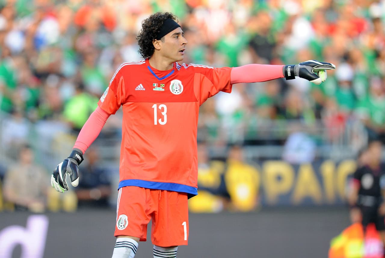Quiere seguir atajando en el Tri: Guillermo Ochoa sigue siendo una presencia constante en la selección de México.
<br>