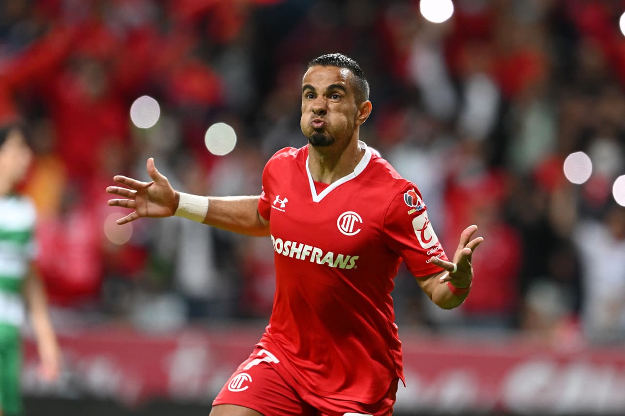 Con gol de último minuto el Toluca se llevó la victoria ante Santos en el juego de Ida de los Cuartos de Final.