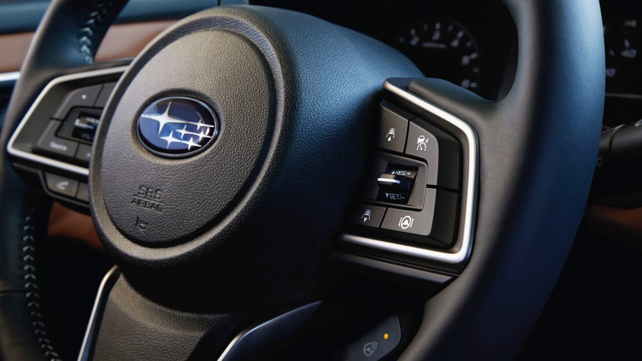 El volante del nuevo Subaru Legacy 2020, es uno de los legados funcionales del modelo anterior, ya que se trata de
<b> la misma pieza</b>. Su funcionalidad sin embargo es excelente.