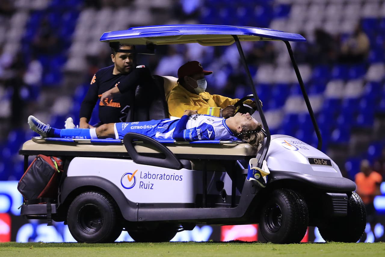 Jordi Cortizo se tuvo que ir asistido en la primera mitad por lesión.
