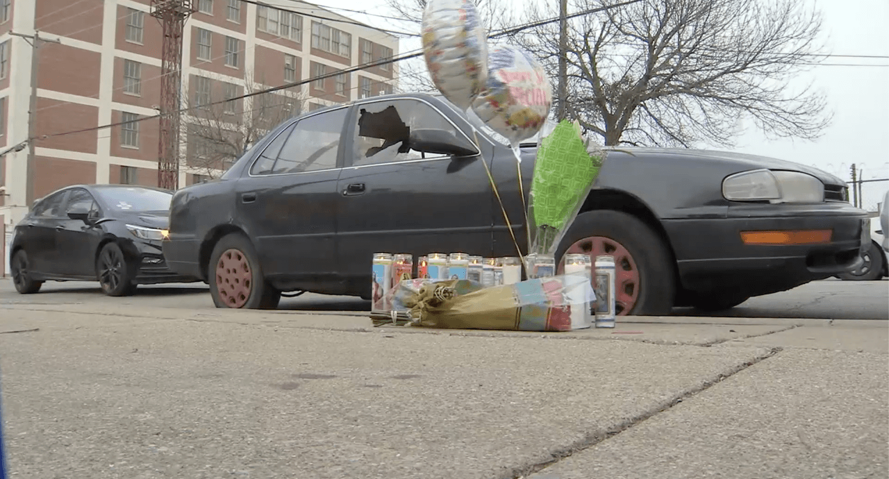 La policía de chicago le confirmó a noticias Univisión Chicago que no tienen a nadie en custodia, y se encuentran analizando un auto que presuntamente estuvo involucrado en el crimen.