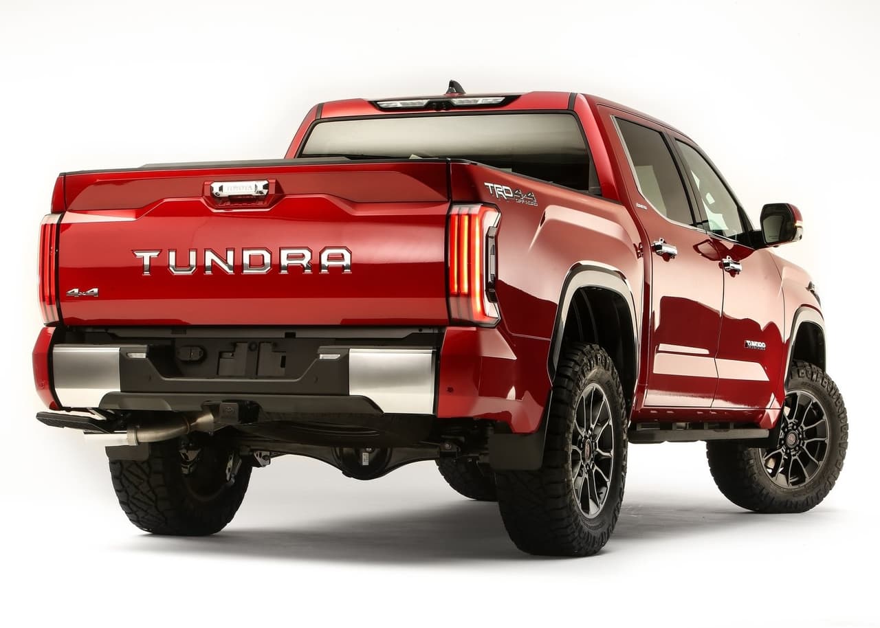 Toyota Tundra 2022 elevada y con accesorios TRD