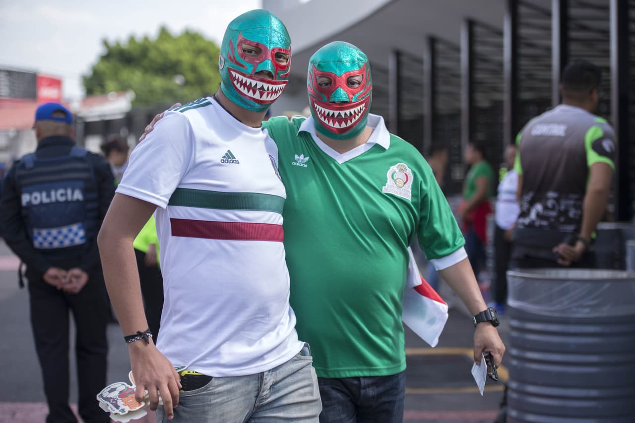 La Selección de México se despide de su afición en el Estadio Azteca antes de emprender el largo viaje a Rusia para disputar la Copa Mundial 2018. El rival es Escocia.