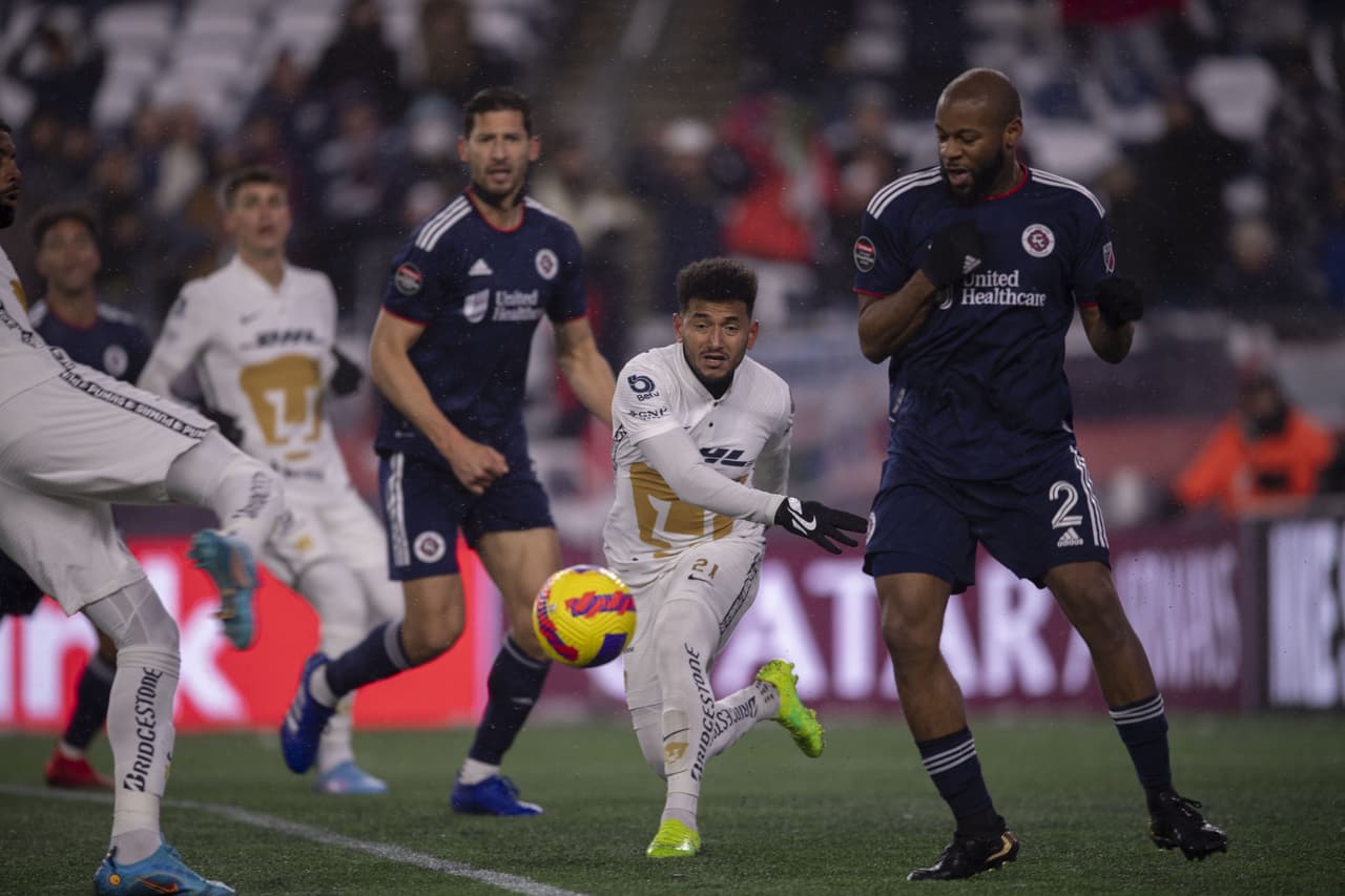New England Revolution fue muy superior a los Pumas y se impuso gracias a un doblete de Adam Buksa y otro tanto de Sebastian Lletget.