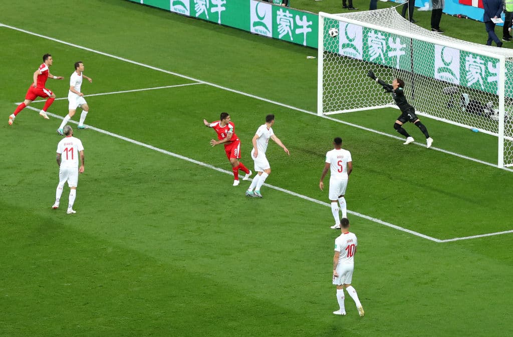 56.- Aleksandar Mitrovic (Serbia) al minuto 5. Serbia 1-0 Suiza.