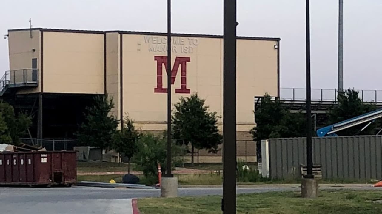 Un estudiante mata a puñaladas a un compañero de clase en una preparatoria de Manor