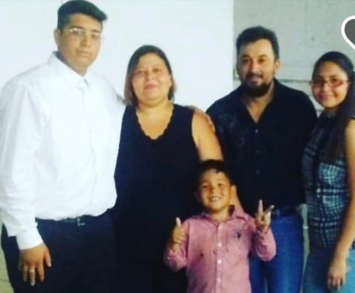 Heladia tenia esperanzas de trabajar en la escuela. Ella estaba asistiendo clases de inglés y para obtener su diploma de la preparatoria (GED).