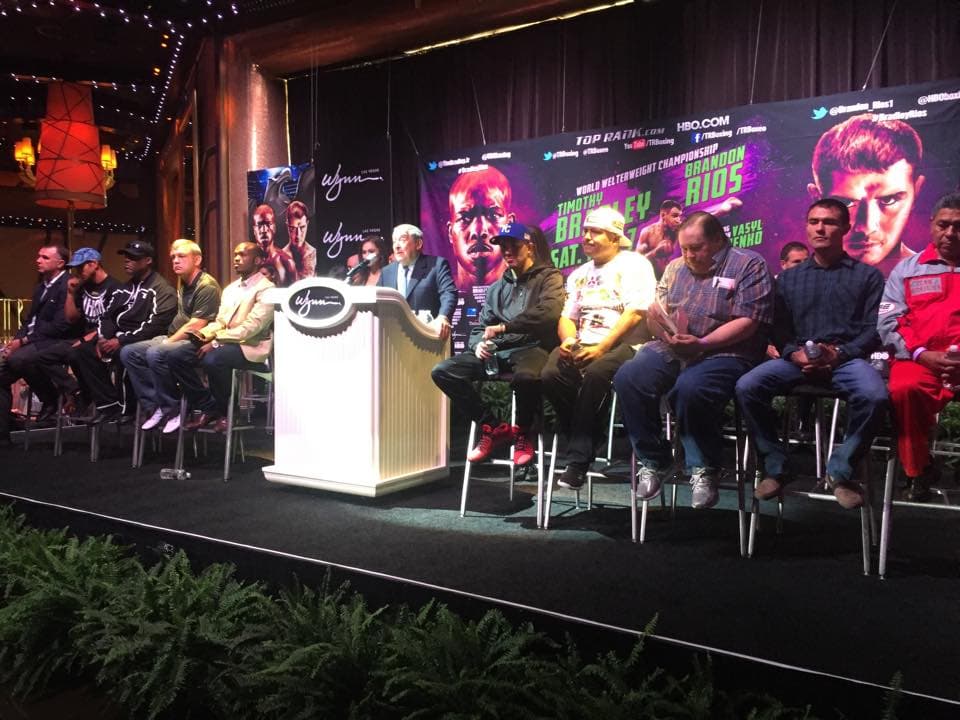 Timothy Bradley y Brandon Ríos frente a frente