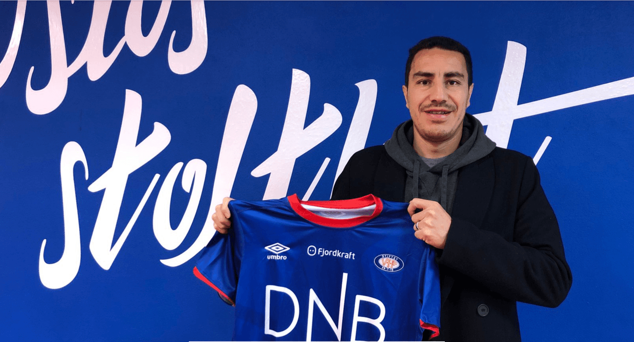 Efraín Juárez, Válerenga Fotball, 5