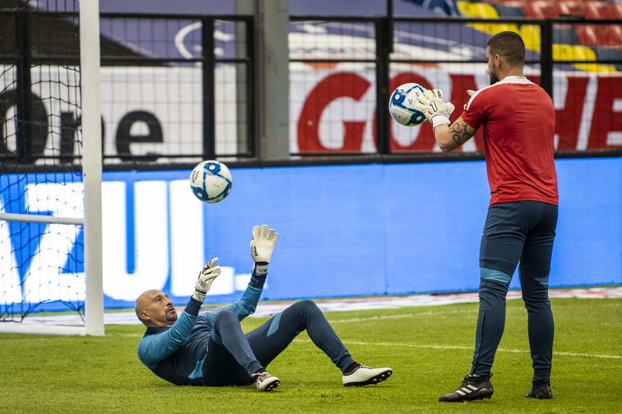 Así fue la última vez del 'Conejo' Pérez en el Azteca. Emotivo homenaje.
