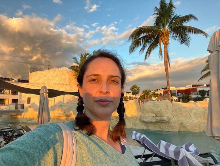 Con la foto de una placenta la estrella de telenovela le dio la bienvenida a su hijo.
<br>