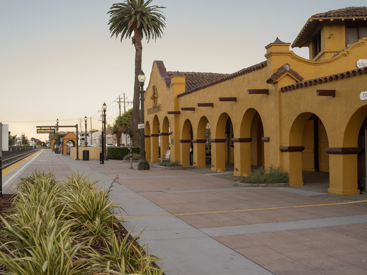 <h2 class="cms-H2-H2">3. Burlingame, California</h2>
<br>
<br>💵
<b>Salario mínimo por hora a partir del 1 de enero de 2023:</b> $16.47
<br>