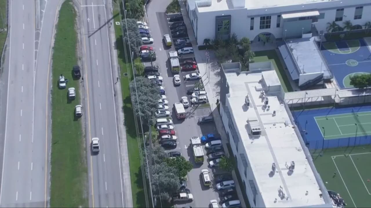 Cinco estudiantes de una escuela charter de Miami-Dade son transportados de emergencia al hospital