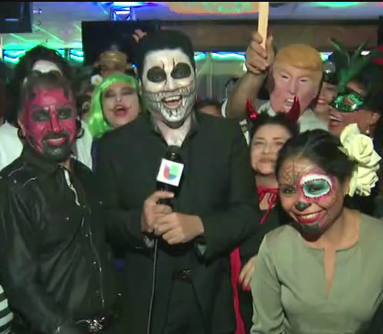 Pachanga en grande fue la fiesta de Halloween de La Qué Buena 105.1 en Quinta de los Reyes. Mira el ambiente y los preparativos del pachangón.