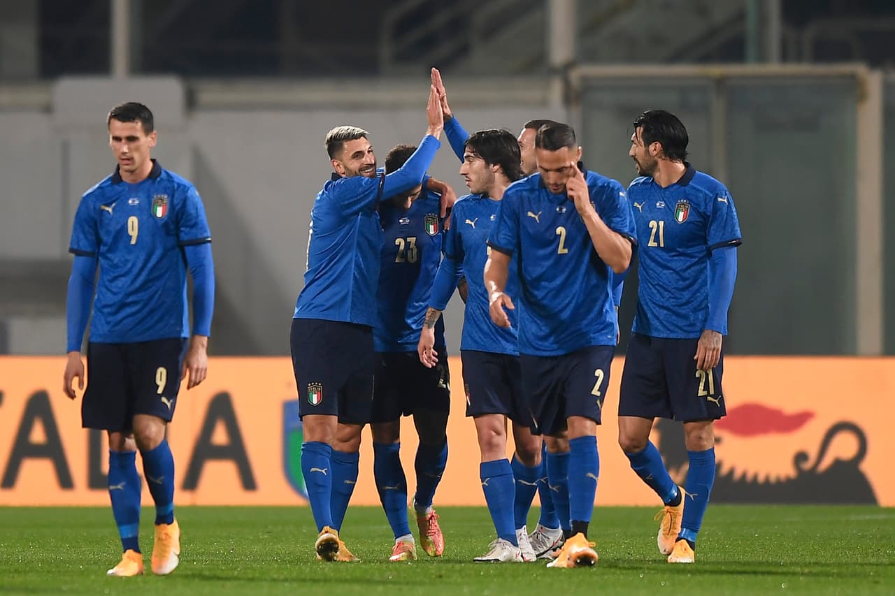 Italia 4-0 Estonia | Grifo (14’, 75’), Bernardeschi (27’) y Orsolini (86’) hicieron los de la goleada. Italia se medirá a Polonia y Estonia a Macedonia del Norte en la quinta fecha de la Nations League.