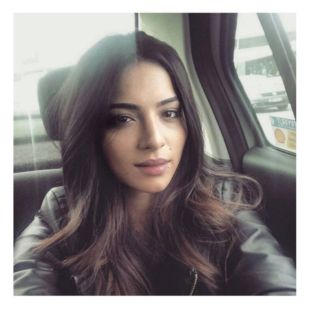 Actualmente se encuentra grabando
<b>'Carpisma'</b> y asegura que está pendiente de sus redes sociales para así estar en contacto con sus seguidores.