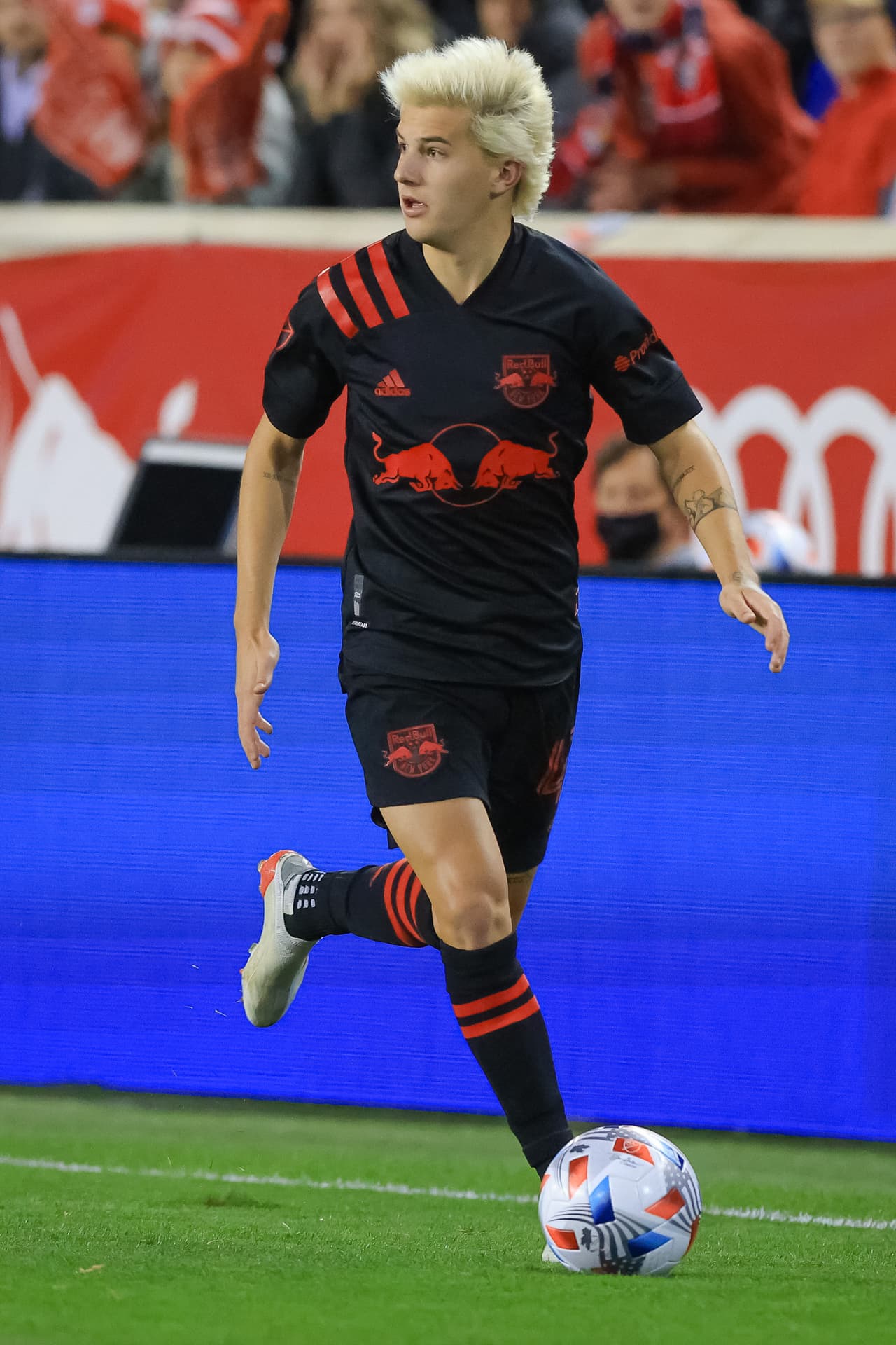 El lateral John Tolkin es una de las revelaciones de esta temporada regular en MLS.
<br>