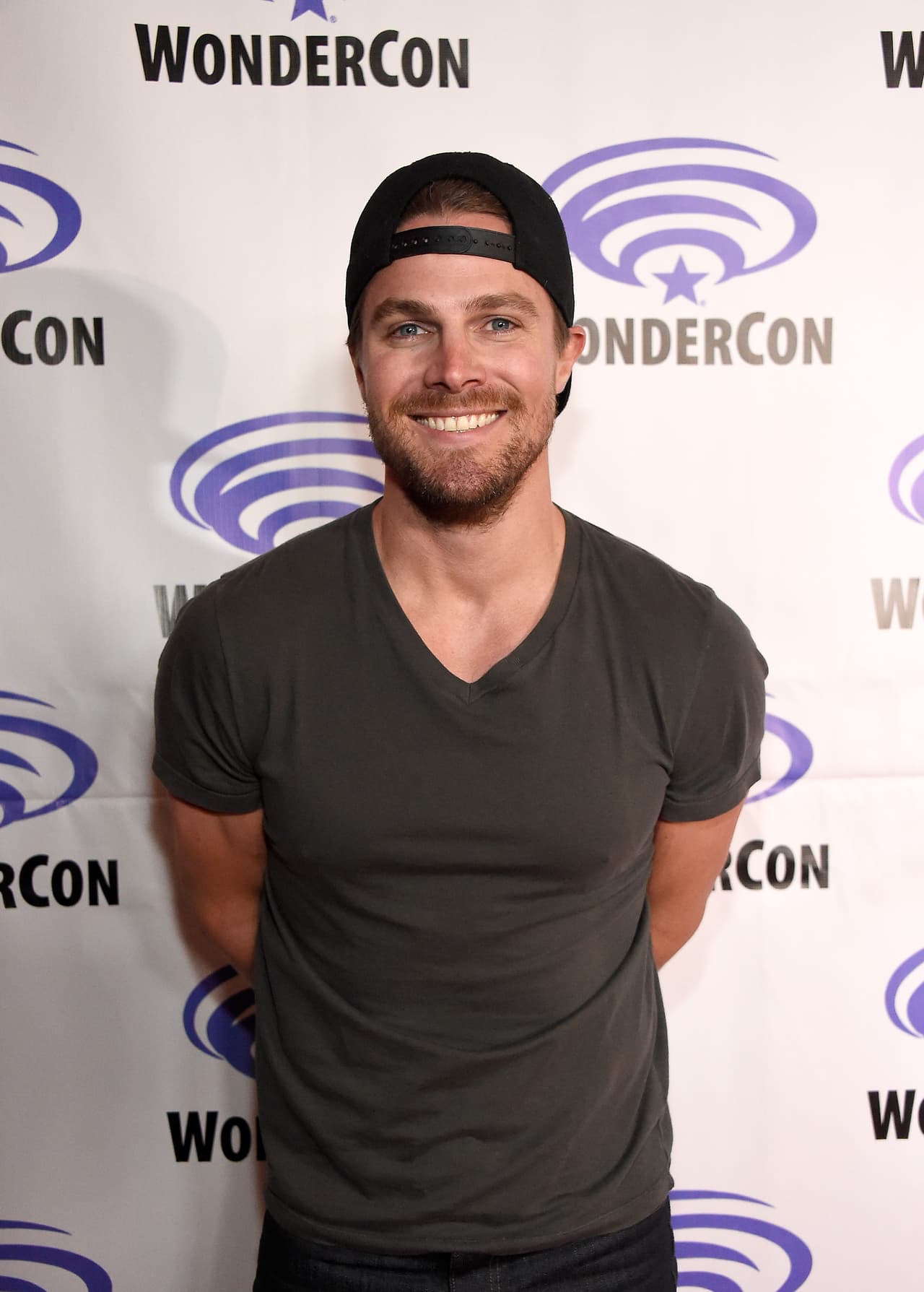 Megan Fox y Stephen Amell asistieron al WonderCon 2016.