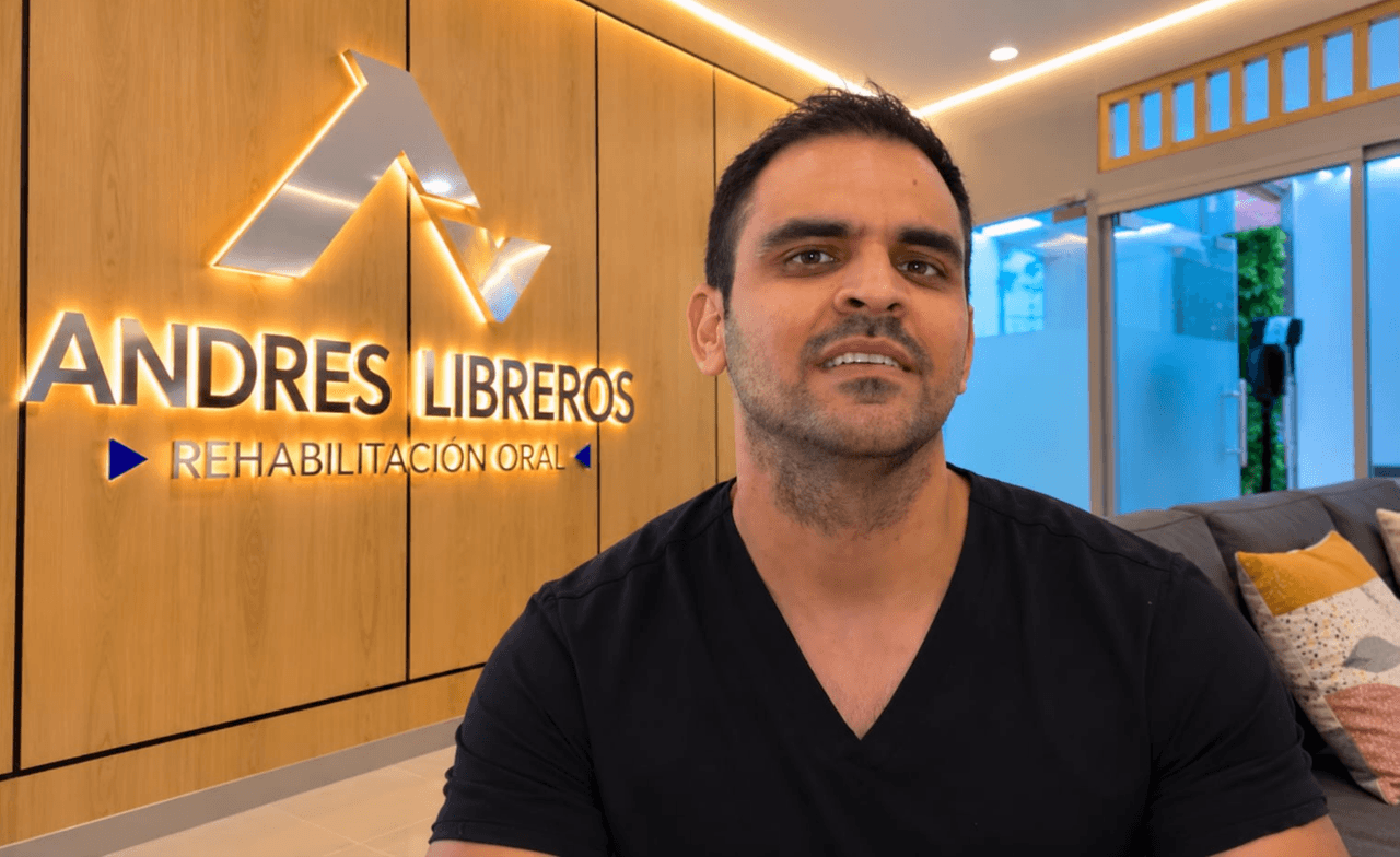 Aumentan las quejas contra un dentista colombiano que ofrece diseño de sonrisa a bajo costo