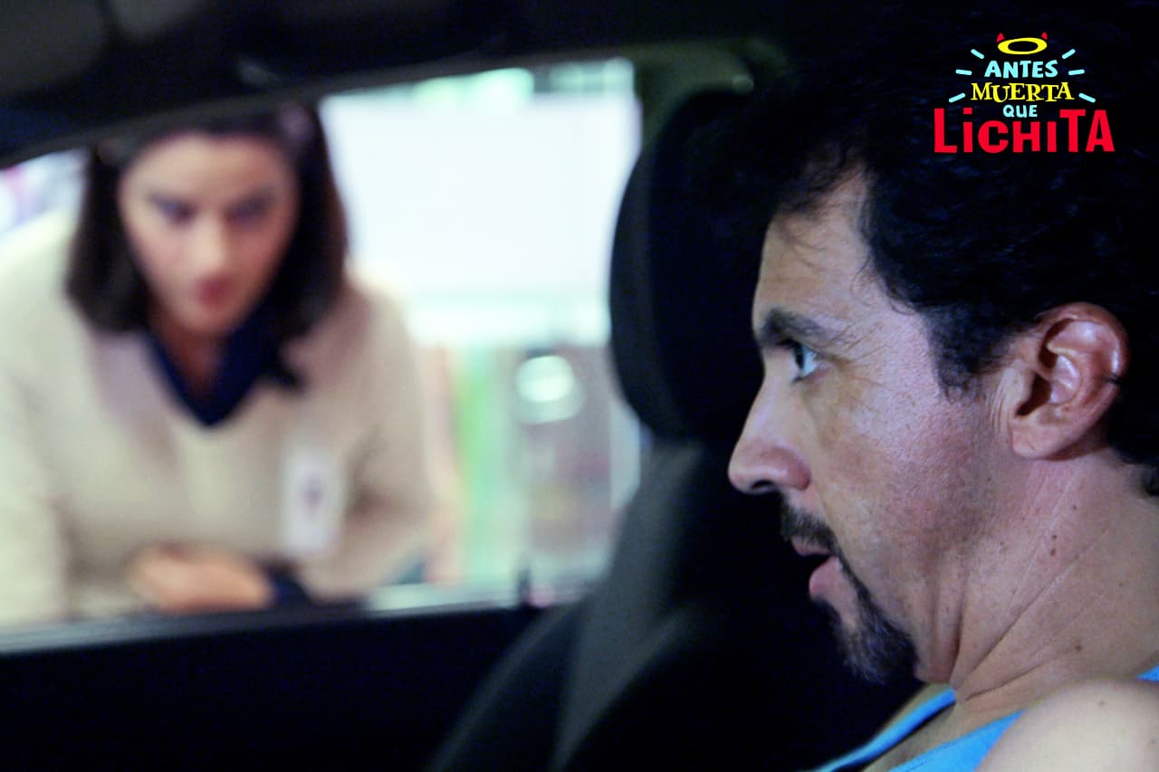 “El Axilas” se hace pasar por un taxista para intentar secuestrar a Alicia.