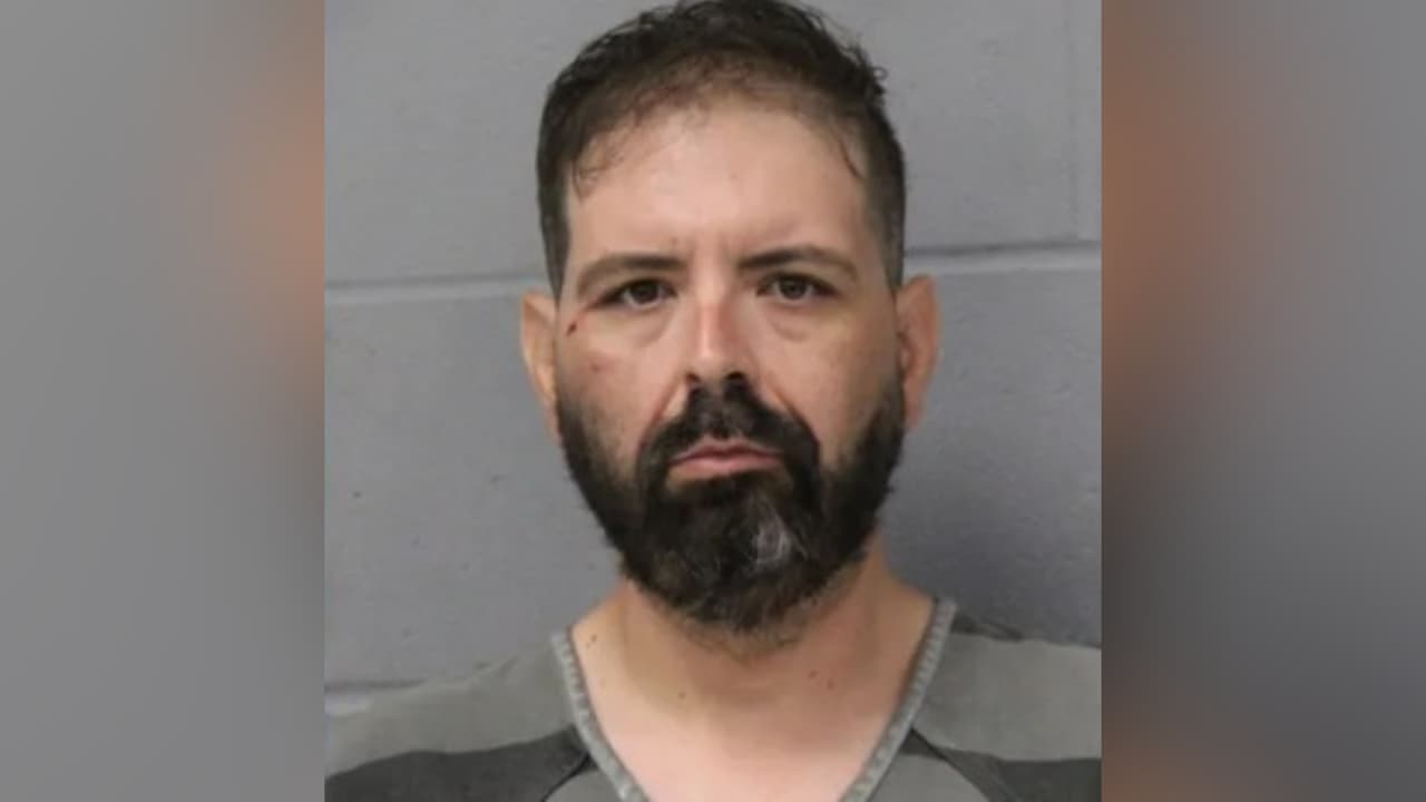 Concejal de San Marcos es arrestado tras presuntamente morder a un guardia en Austin