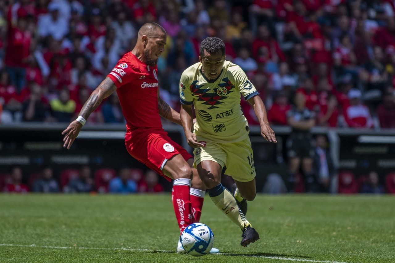 Este año, Jonathan se despidió del equipo de sus amores, para llegar al futbol mexicano y ponerse la camiseta del Toluca.