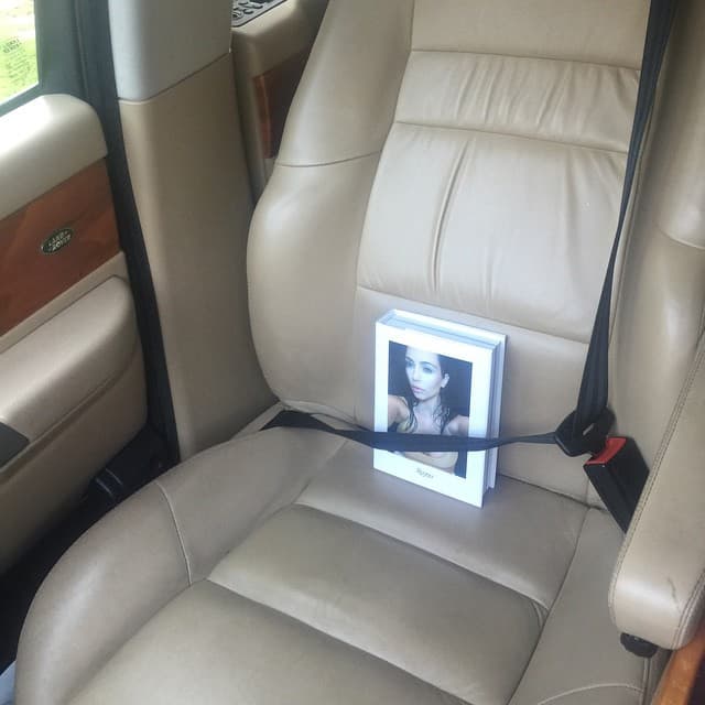 Myleeza es una súper fan. En cuanto salió a la venta el libro 'Selfifh' fue de las primeras en comprarlo.