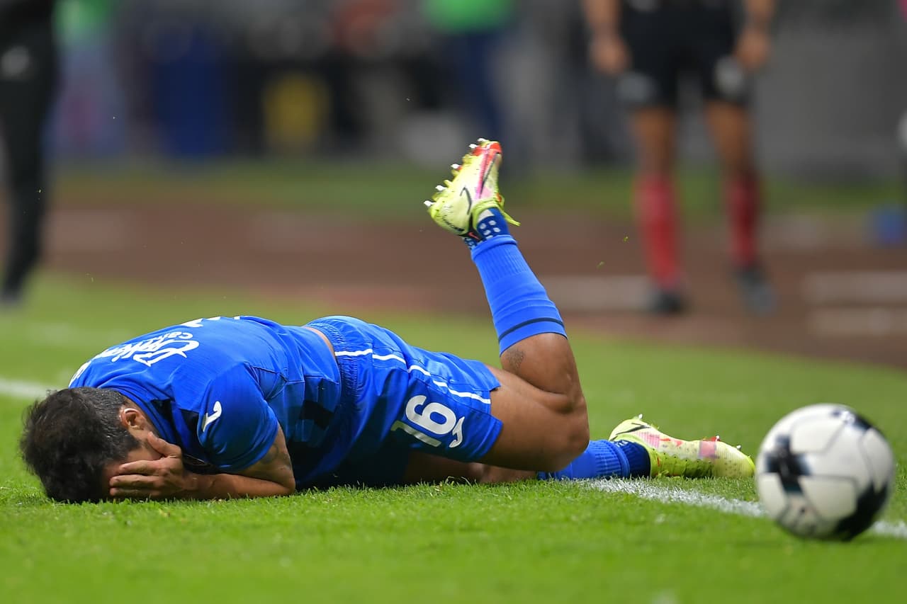 El resto del encuentro fue accidentado y las tarjetas amarillas se robaron el protagonismo.