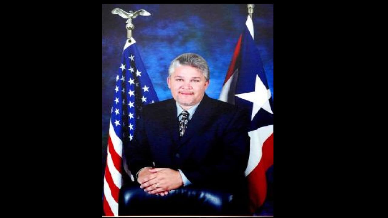 Arrestan al alcalde de Gurabo, quien era investigado por recibir dinero de forma irregular por parte de un contratista