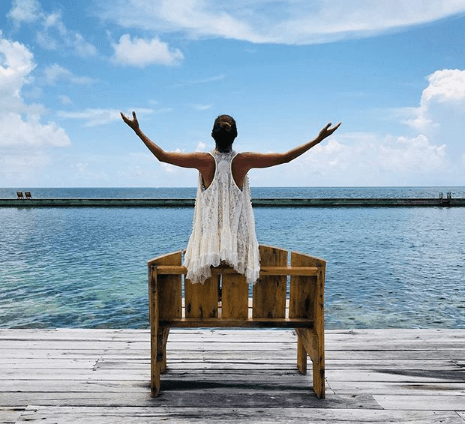 "Así de simple... como volar", con esta fotografía ella dio gracias por unas vacaciones memorables.