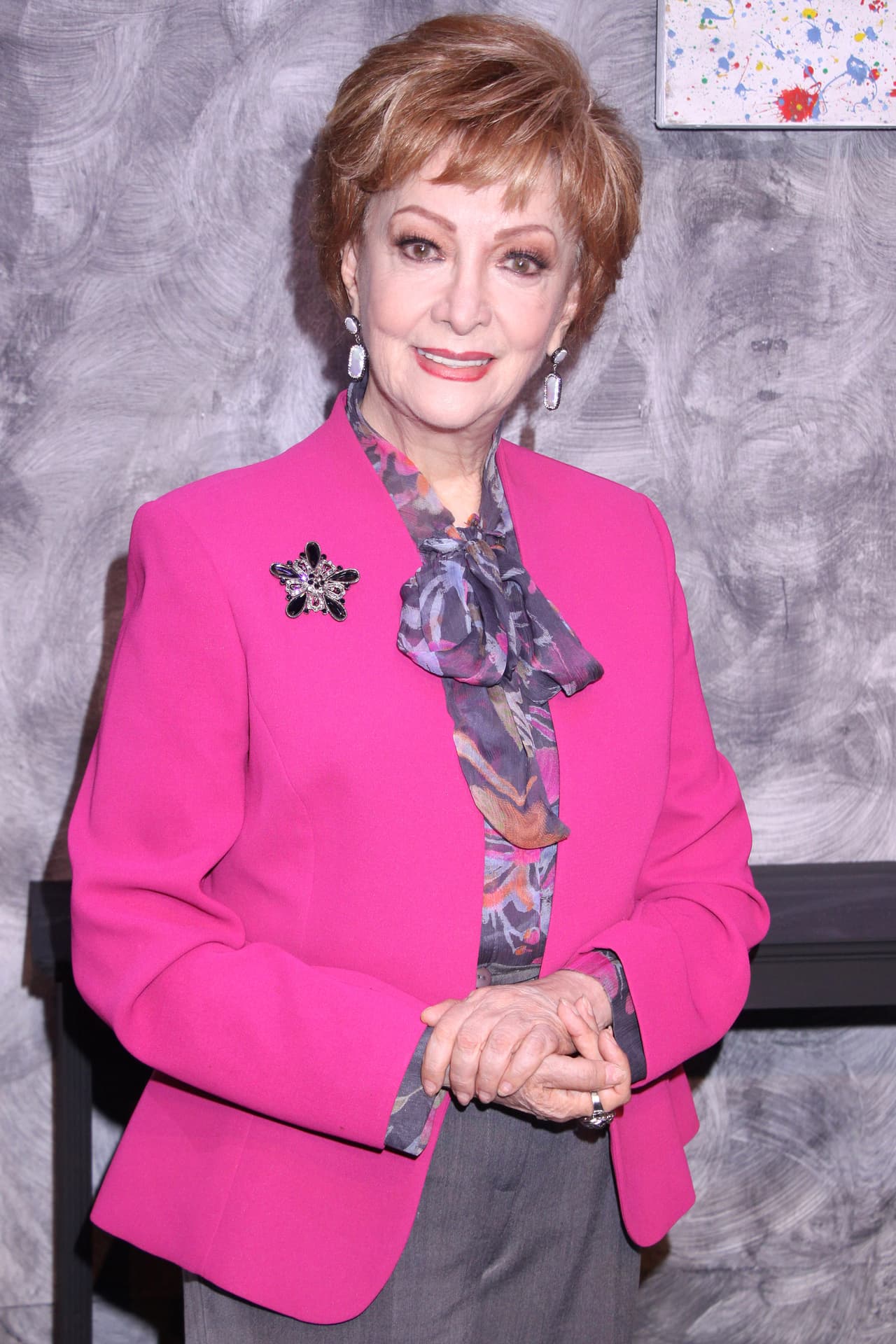 Cuando su hija murió, Lazareno, hoy de 76 años, era parte del elenco de la exitosa obra de teatro 'La señora presidenta', con
<b><a href="https://www.univision.com/entretenimiento/como-un-guerrero-asi-libro-todas-sus-batallas-gonzalo-vega-y-solo-lo-vencio-la-muerte" target="_blank">el fallecido Gonzalo Vega </a></b>como protagonista.
<br>