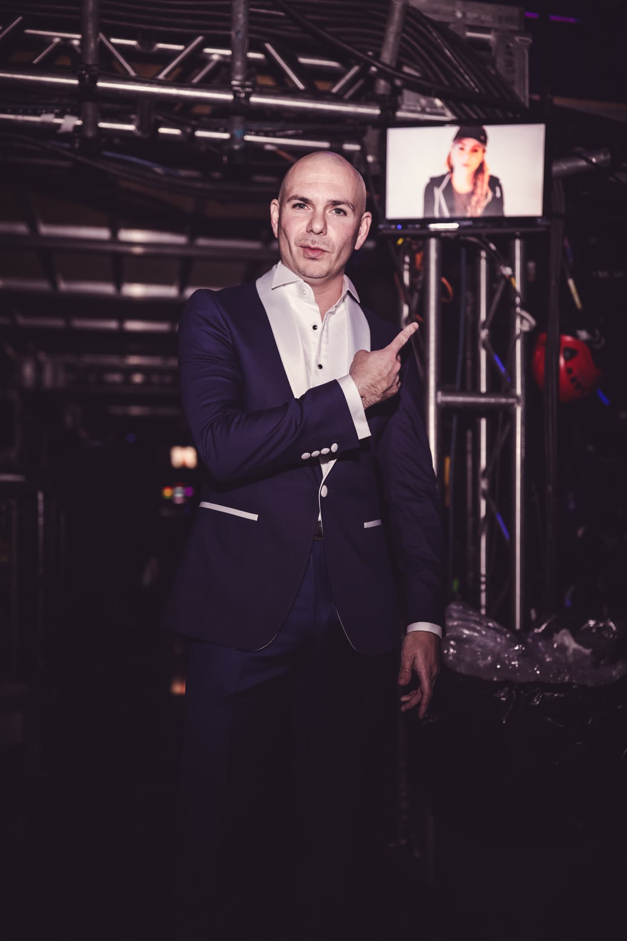 Mr. Worlwide, ¡dale!