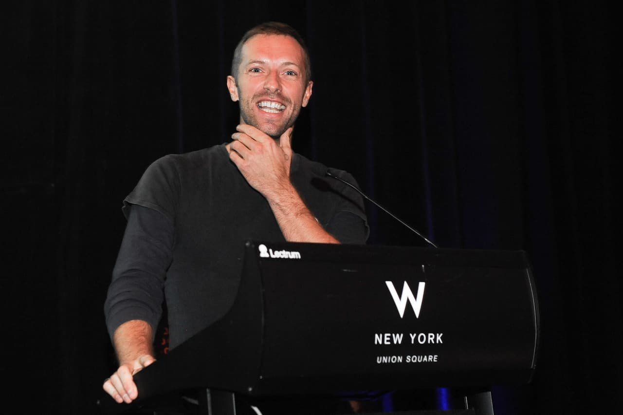 Chris Martin bailó tango en París con su nuevo amor