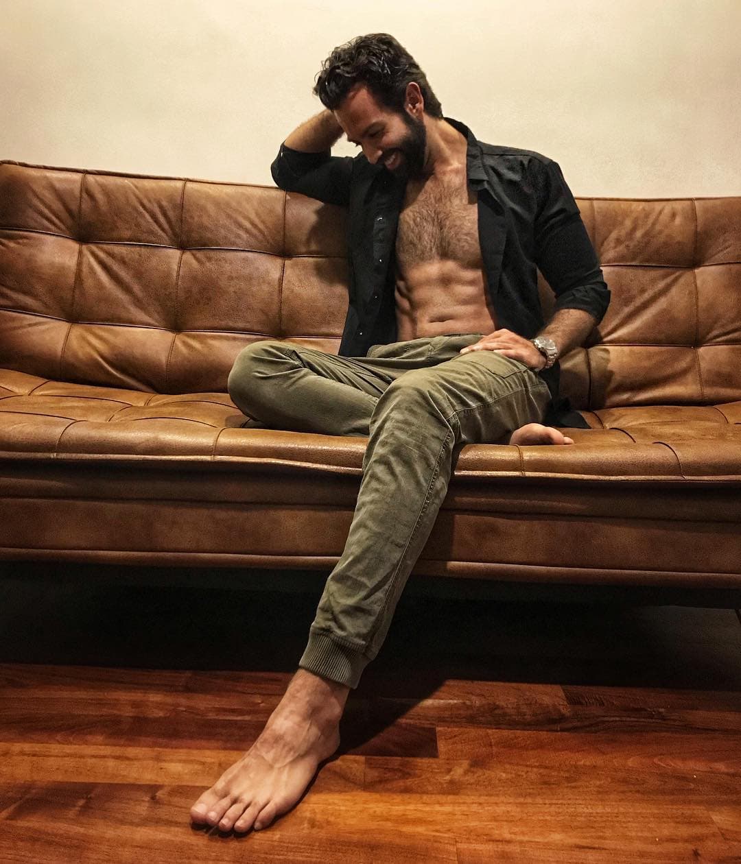 Aunque hay una diferencia de edad, ya que Irán tiene 42 años y Diego 32, la actriz reveló que no es impedimento para llevar una buena relación.