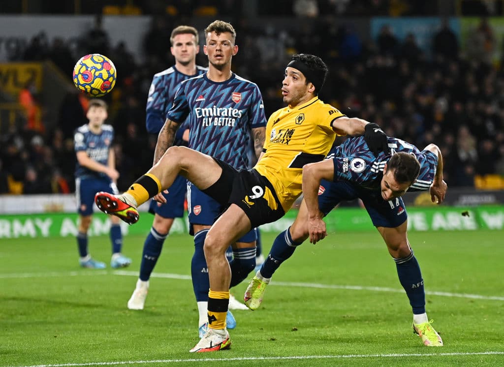 Wolverhampton cae en casa ante Arsenal por la mínima, con anotacion de Gabriel dos Santos Magalhaes al minuto 25', durante la J24 en la Premier League. Raúl Jiménez fue titular durante el encuentro.