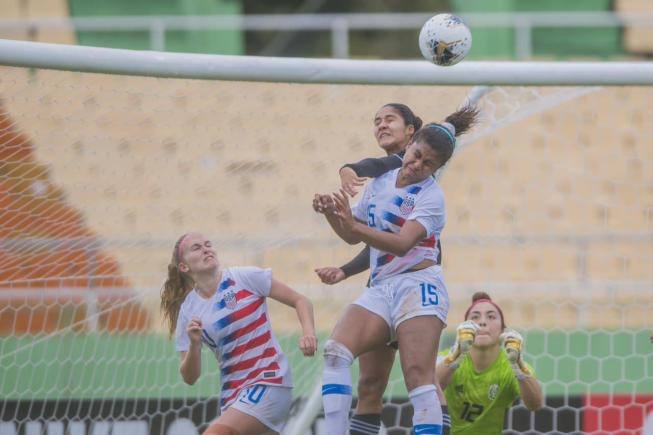 Cuatro goles del equipo de las barras y las estrellas, destrona al Tri femenil, quien poseía este título. Sin embargo, ambos equipos ganan su clasificación al Mundial Sub-20 femenino.