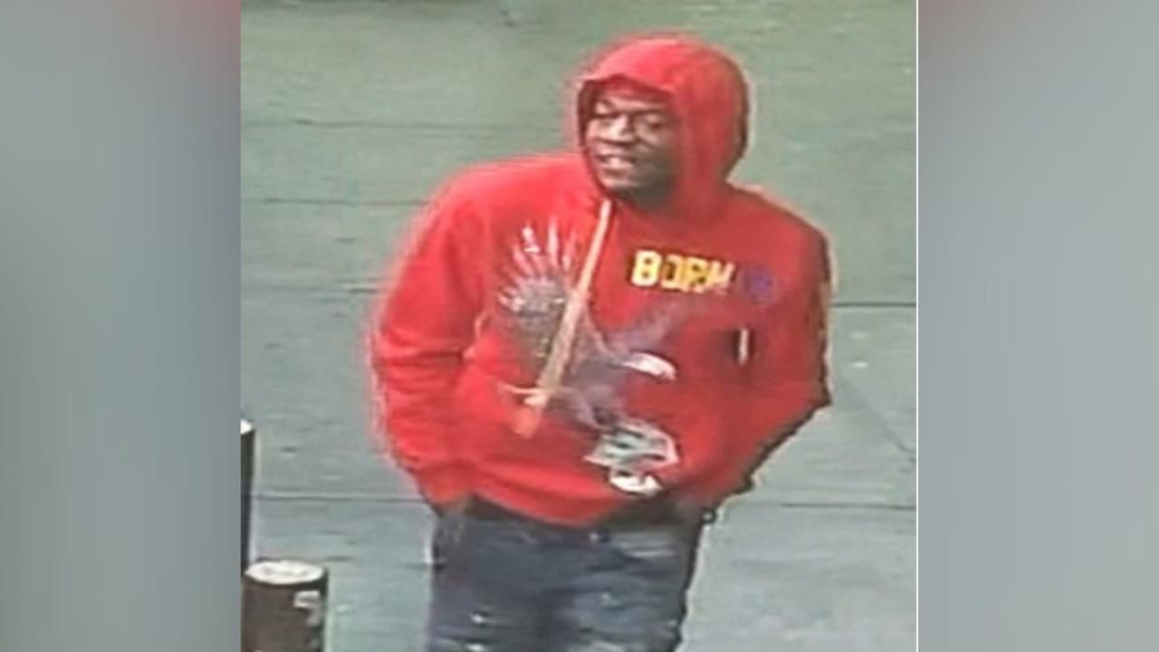 Sospechoso ataca y golpea a joven dentro de un McDonalds de Inwood para robarle