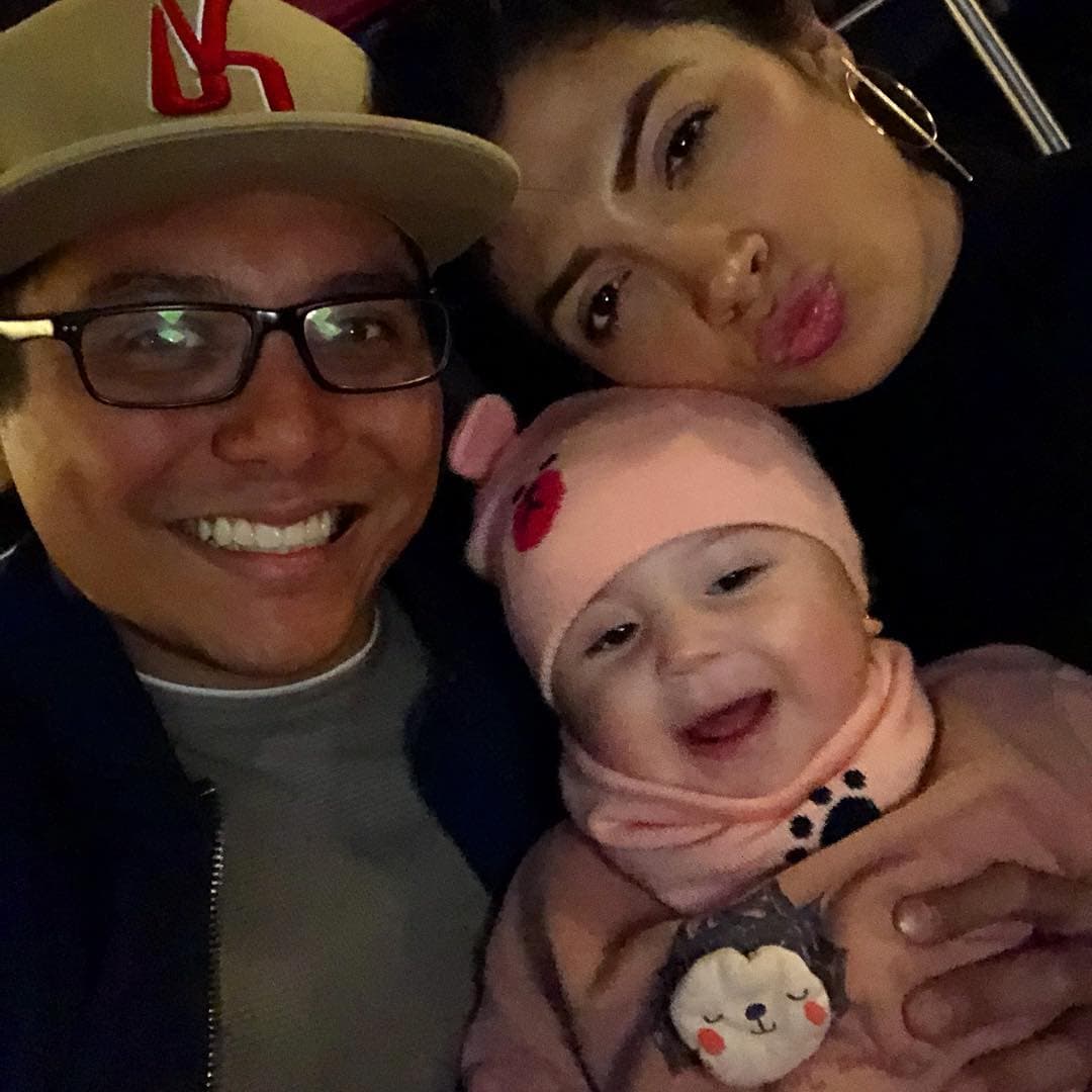 El 17 de julio del 2018 nació
<b>Gianna</b>, la tercer hija del vocalista de La Trakalosa de Monterrey que tuvo junto a Kimberley.