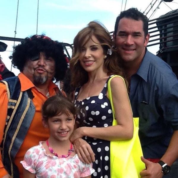 'Hasta que el dinero nos separe' y 'Libre para amarte' han sido otras de las producciones en donde ha trabajado, en ésta última compartió créditos con
<b><a href="https://www.univision.com/temas/gloria-trevi">Gloria Trevi</a></b> y
<b><a href="https://www.univision.com/programas/novelas/actores-de-telenovela-que-se-llevan-bien-con-las-parejas-de-sus-ex-fotos">Eduardo Santamarina</a></b>.