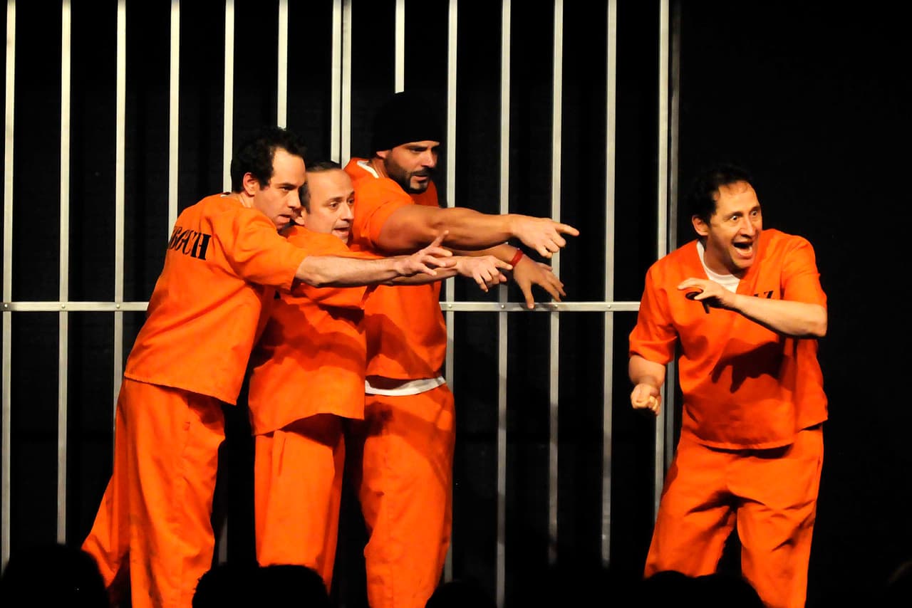 En 2015 Vanessa y su entonces marido se lanzaron al reto de producir la obra de teatro '666', la cual fue protagonizada por el actor Eduardo España y con la que logró consolidarse como productora.