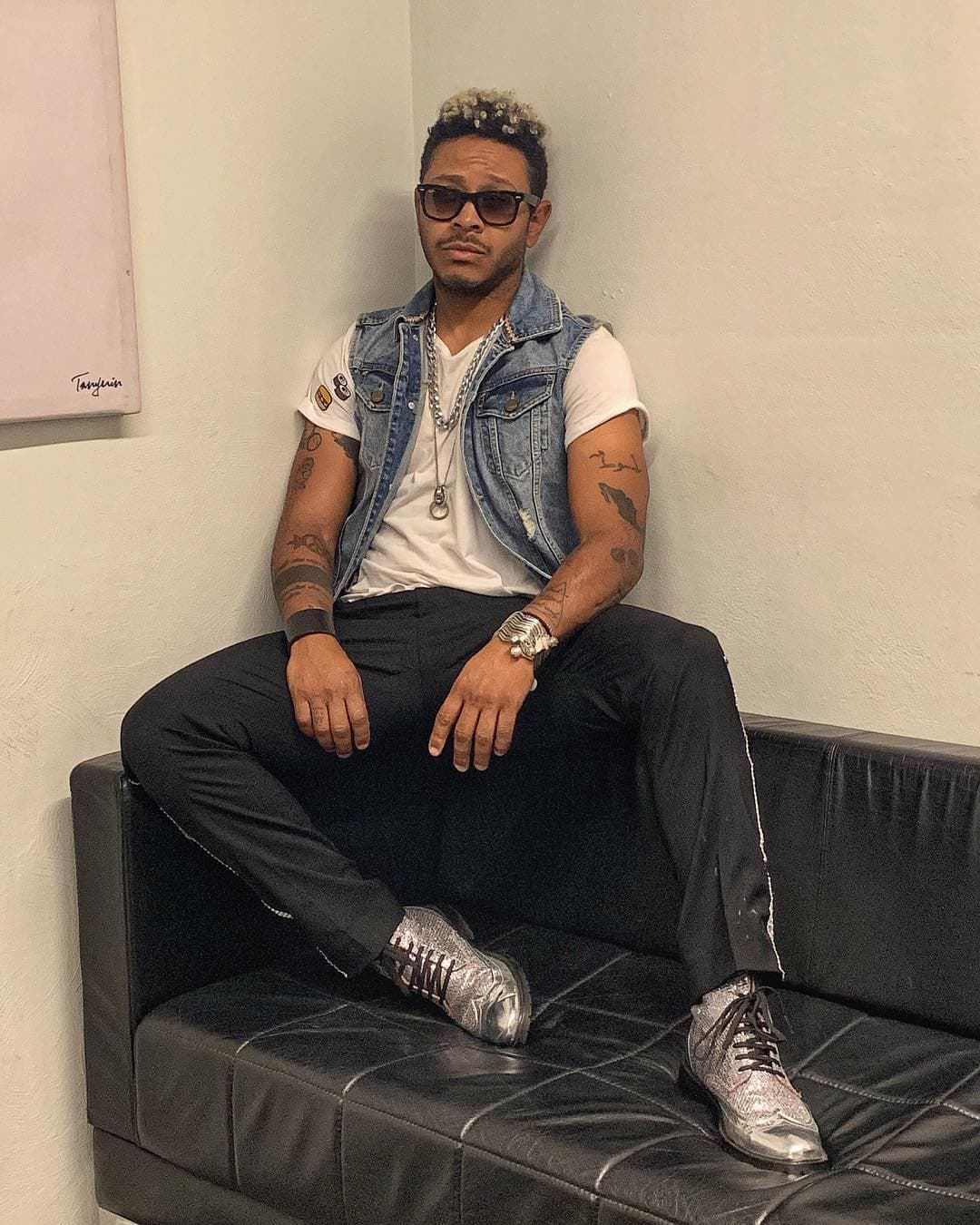 Aunque es muy cuidadoso con toda la música que sale a la luz y llega al oído de los fans, Kalimba reconoció que le gusta darle libertad a los artistas con los que trabaja.