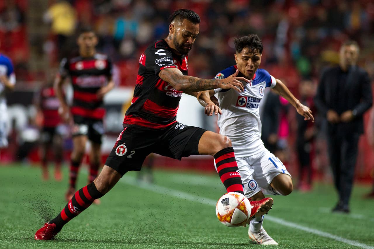 Cruz Azul salió con el cuchillo entre los dientes para demostar que el Estadio Caliente no les hace mella como hace semanas cuando en la Liga MX empataron con Tijuana.