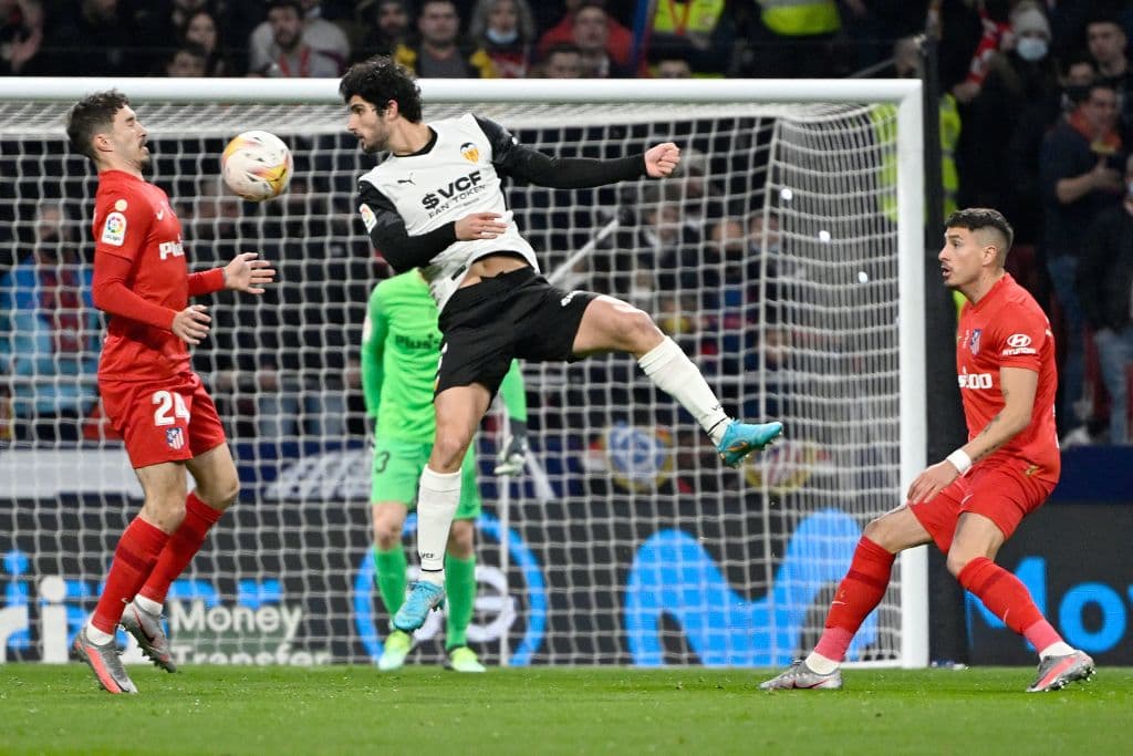 Los goles de Ángel Correa (90+1') y Mario Hermoso (90+3'), el Atlético de Madrid logra lo imposible y vencen 3-2 al Valenciatras haber arrancado el partido perdiendo 0-2.